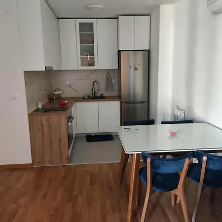 Station - Modern & Cozy * סקופיה